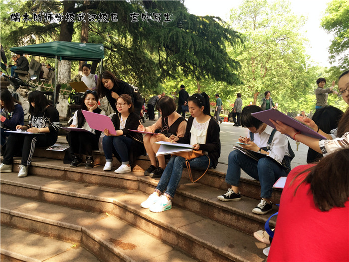 武汉端木幼师学校学生写生