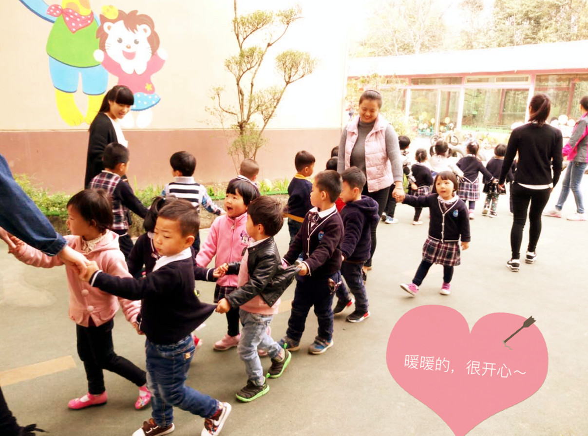 端木幼师学校郑州校区学生正在见习